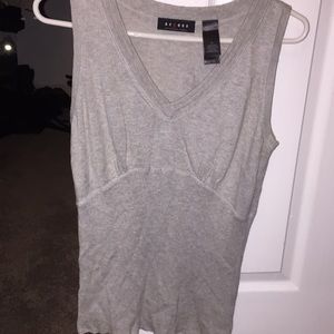 A set..of /Liz Claiborne  top and a cardigan.